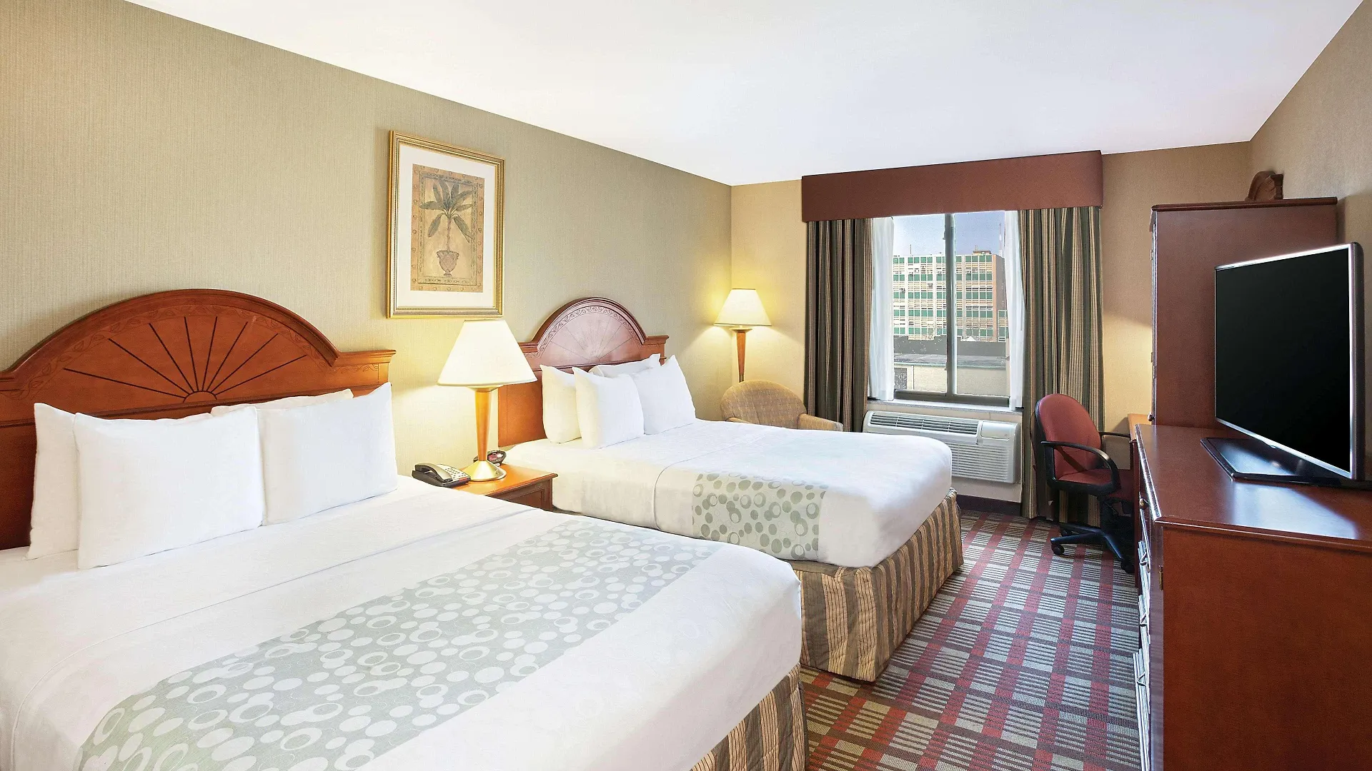 La Quinta Inn By Wyndham Queens New York